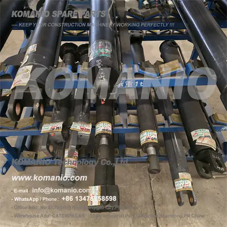 350800526 xcmg oil cylinder (复制)