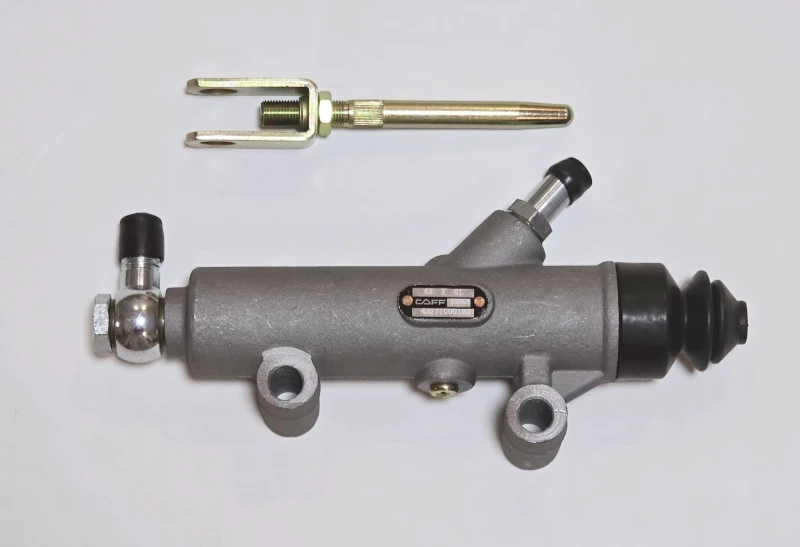 860122224 xcmg qy20k qy25k qy30k qy50k qy70k clutch master pump 副本